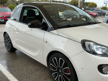 Lateral delantero derecho