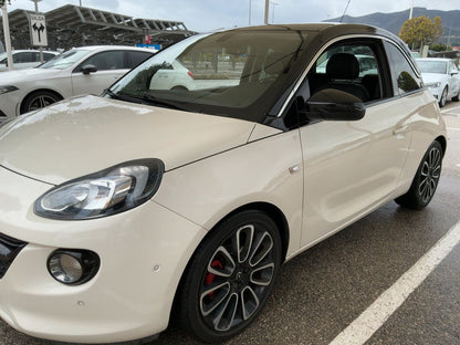 Lateral delantero izquierdo