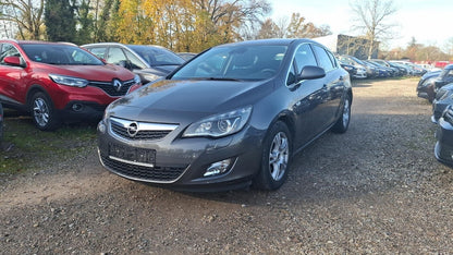 Opel Astra J 1.6 Aut. Innovation Navi BiXe PDC SHZ  142740833 0