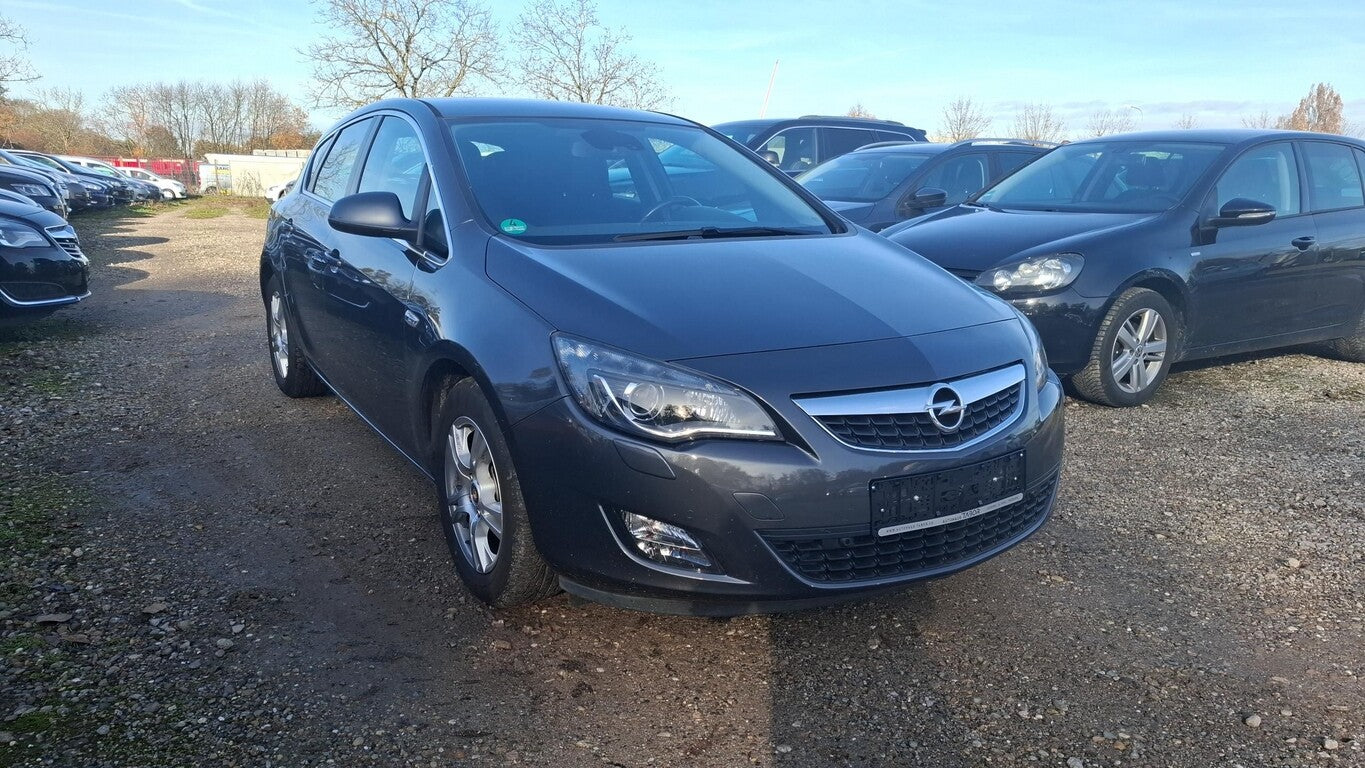 Opel Astra J 1.6 Aut. Innovation Navi BiXe PDC SHZ  142740833 1