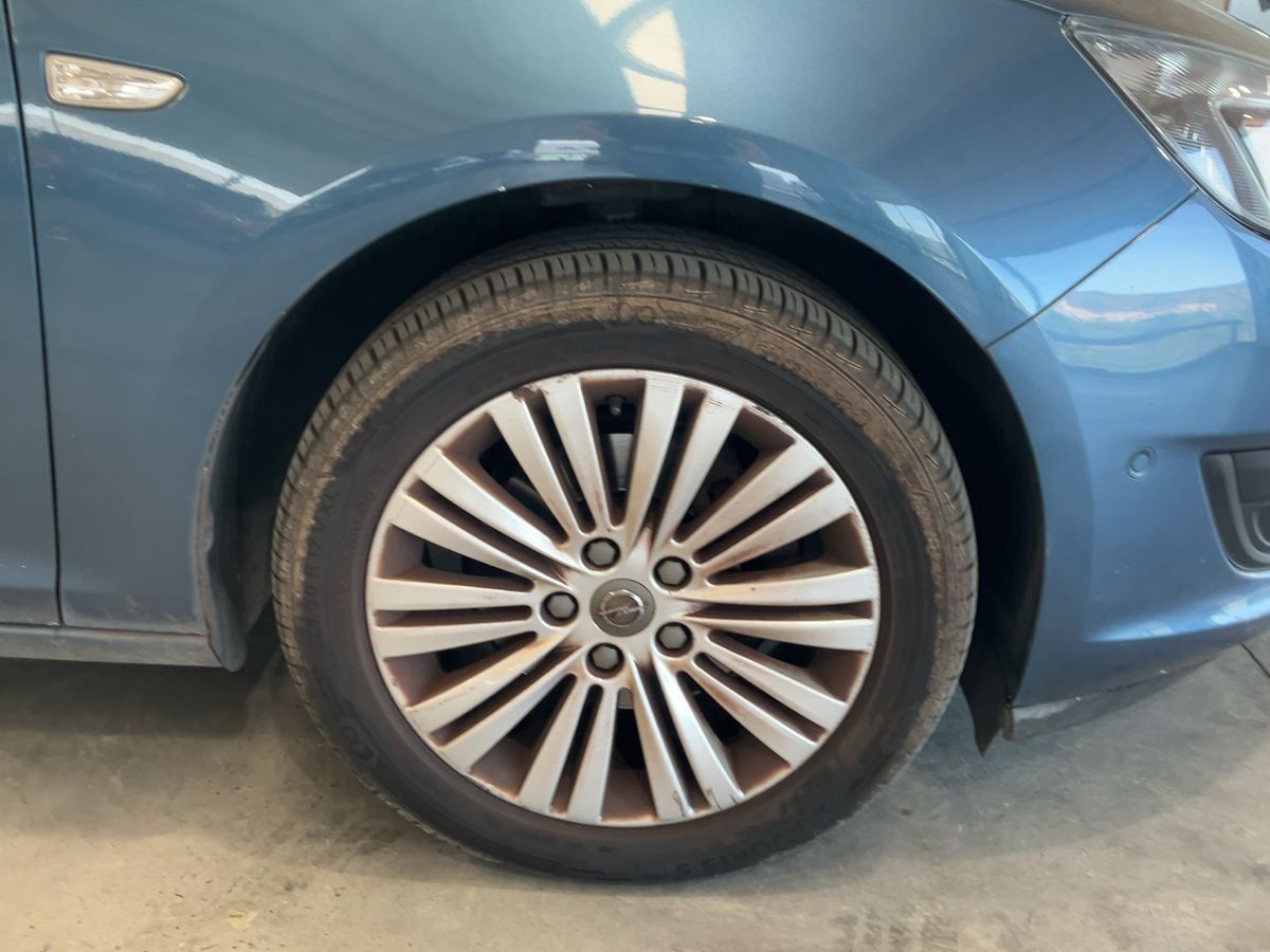 Neumático delantero derecho