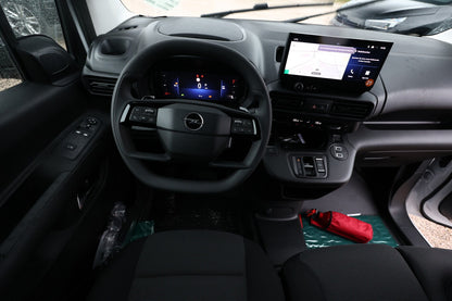 Opel Combo Cargo 1.5 D 130 AT8 3-S Nav Kam BSA PDC/vo 132845180 6
