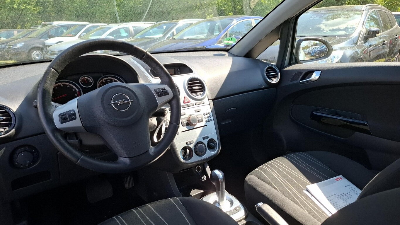 Opel Corsa D 1.2 Twinport Ed. Easytronic PDC SHZ Klim 170531961 4