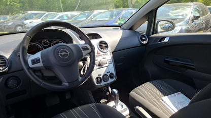 Opel Corsa D 1.2 Twinport Ed. Easytronic PDC SHZ Klim 170531961 4