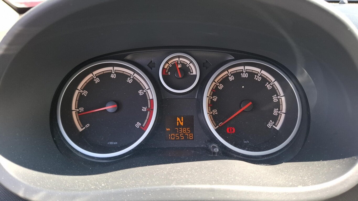Opel Corsa D 1.2 Twinport Ed. Easytronic PDC SHZ Klim 170531961 5