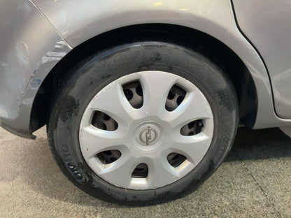 Neumático trasero derecho