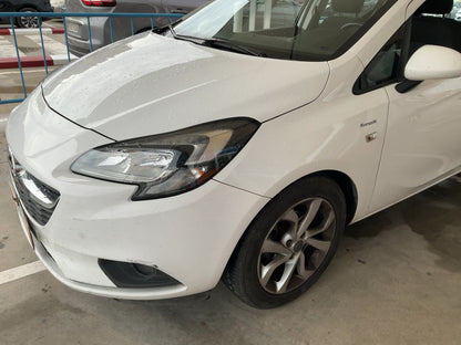 Lateral delantero izquierdo