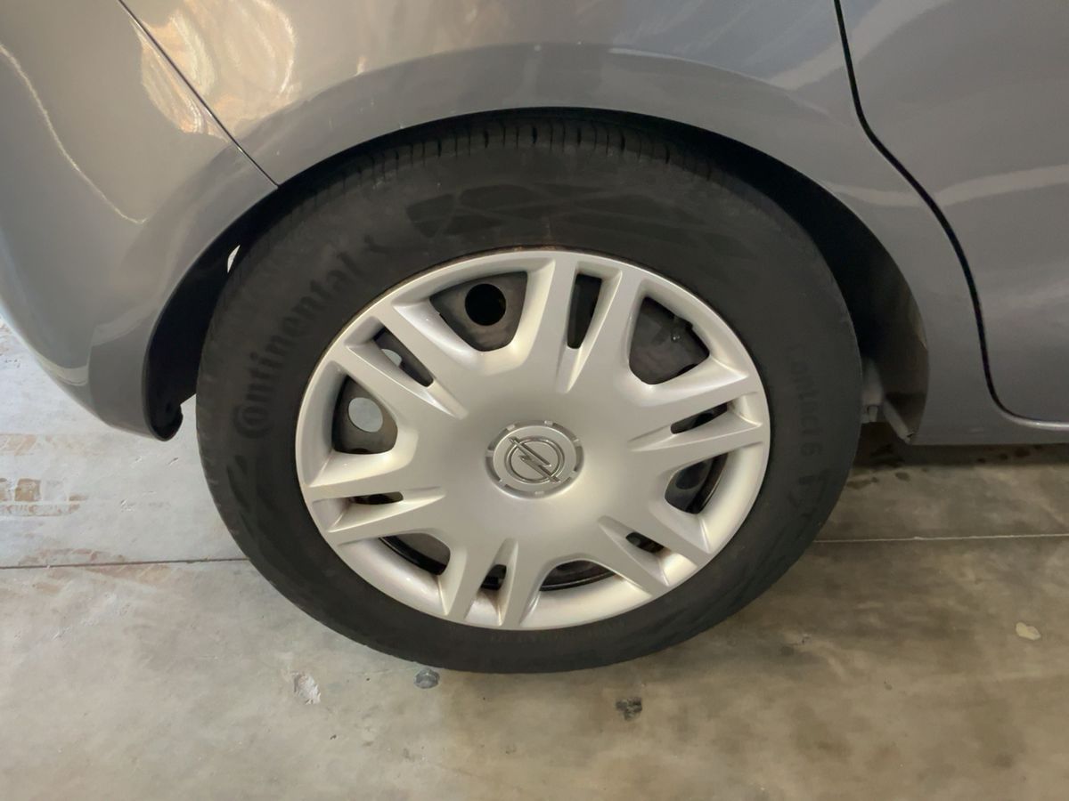 Rear right tire