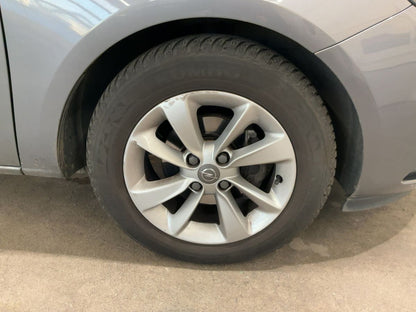 Neumático delantero derecho