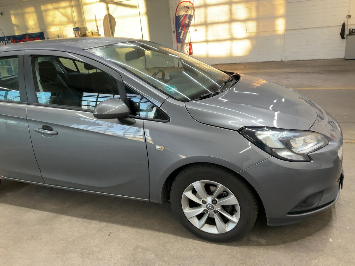 Lateral delantero derecho