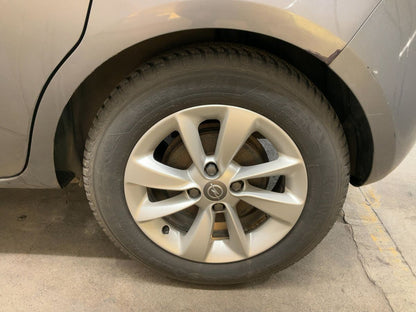 Neumático trasero izquierdo