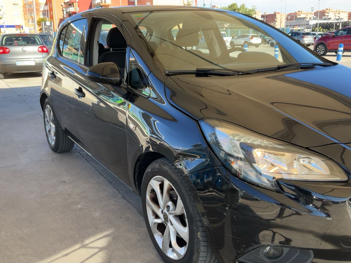 Lateral delantero derecho