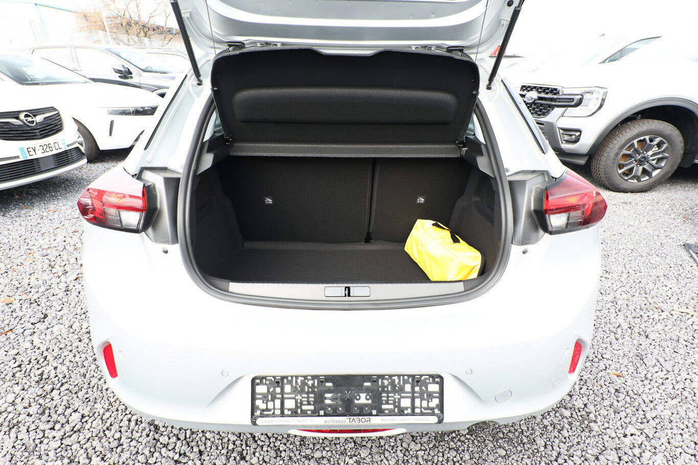 Opel Corsa 1.2 100 AT8 FACELIFT LED SHZ PDC Temp MFL 93262825 10