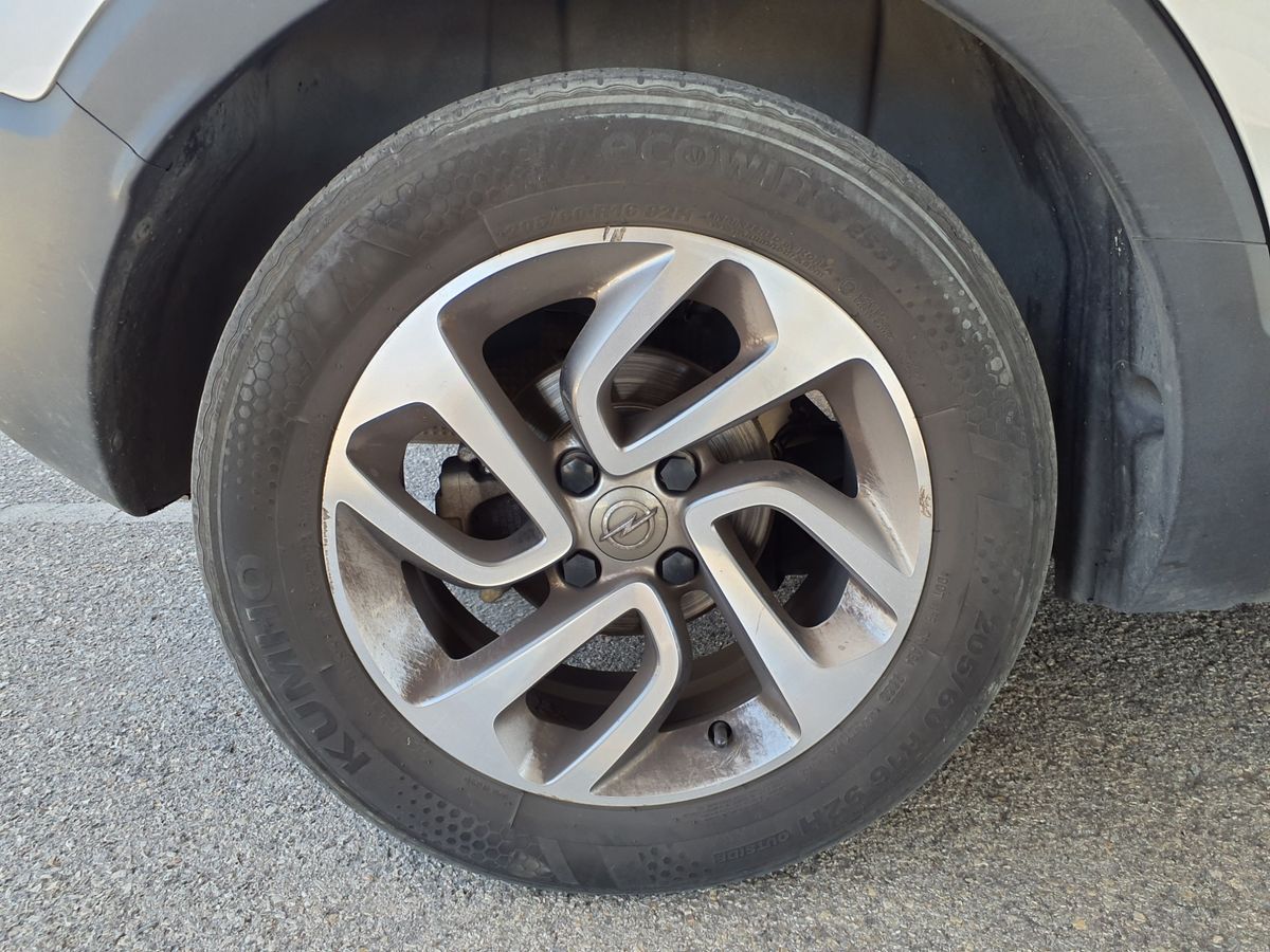 Rear right tire