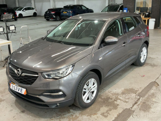 Frontal izquierda