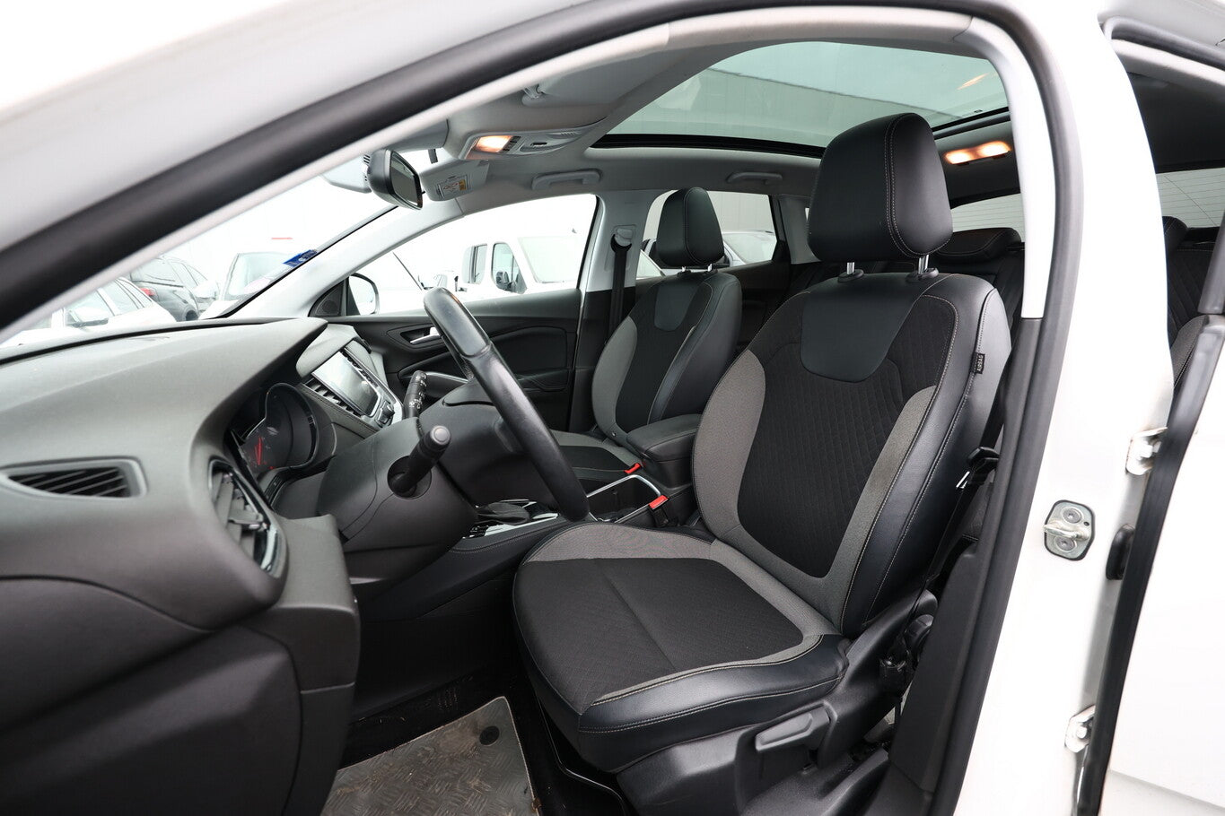 Opel Grandland X 1.2 Turbo 130 Aut. Dynamic Nav Pano  104555196 5