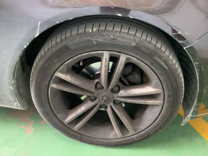 Neumático delantero derecho