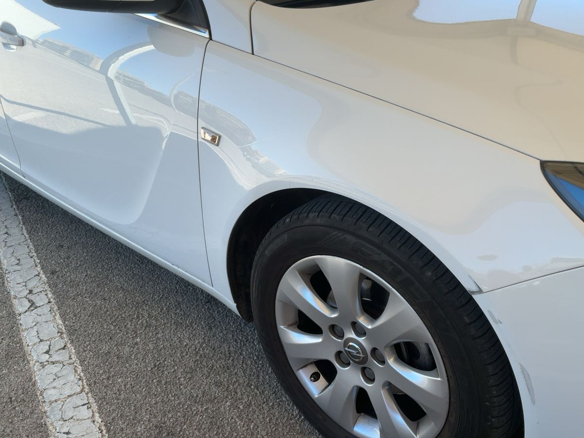 Lateral delantero derecho