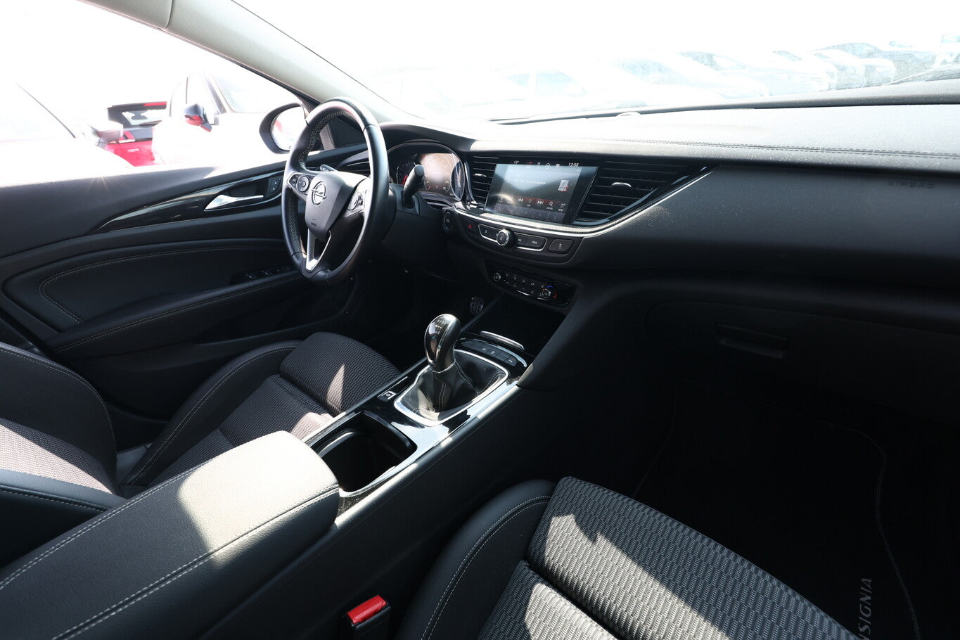 Opel Insignia 1.5 Turbo 165 Dynamic Nav PDC Kam eHk 166697033 8