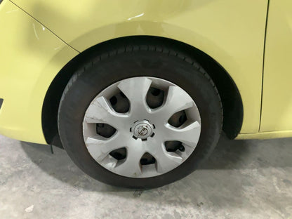 Neumático delantero izquierdo