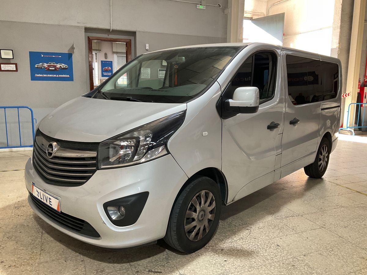 Frontal izquierda