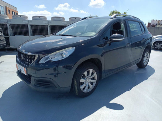 Frontal izquierda