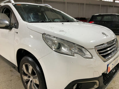 Lateral delantero derecho