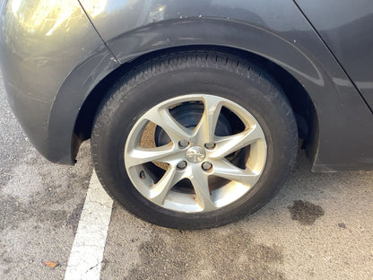 Neumático trasero derecho