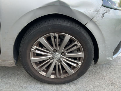 Neumático delantero derecho