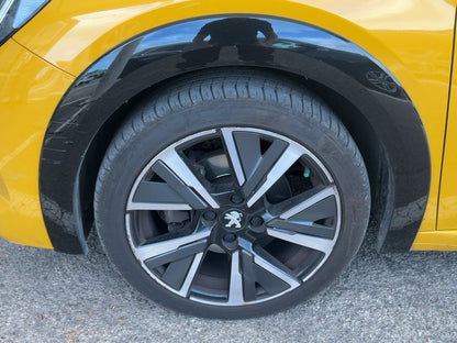 Neumático delantero izquierdo