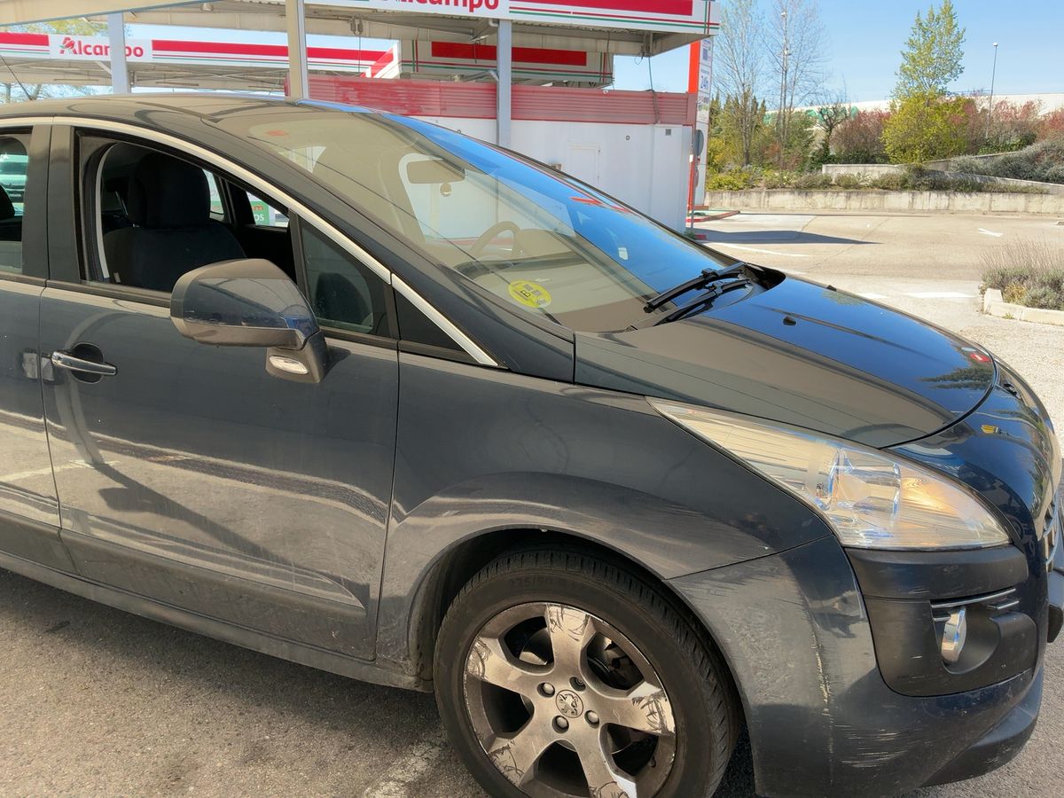 Lateral delantero derecho