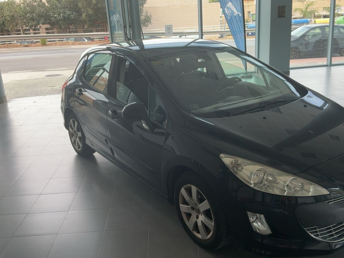 Lateral delantero derecho