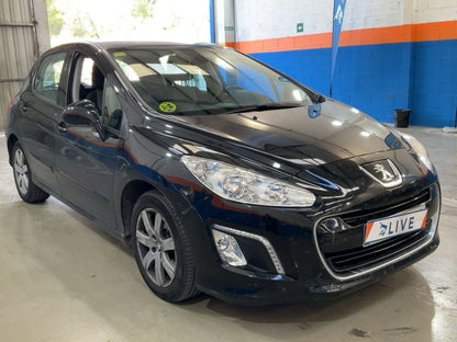 Lateral delantero derecho