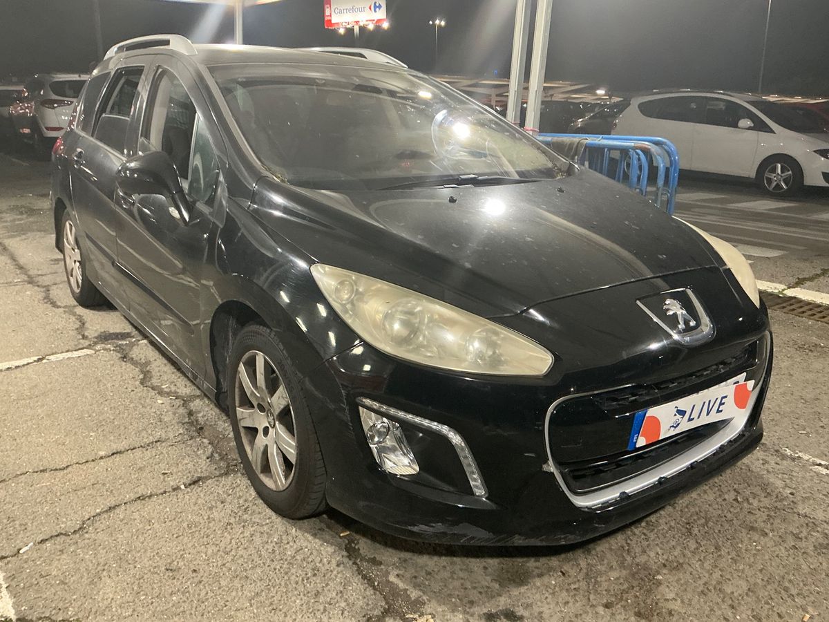 Lateral delantero derecho