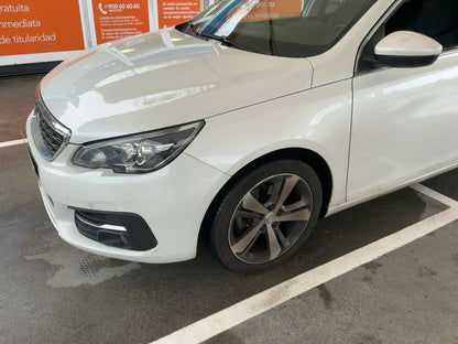 Lateral delantero izquierdo