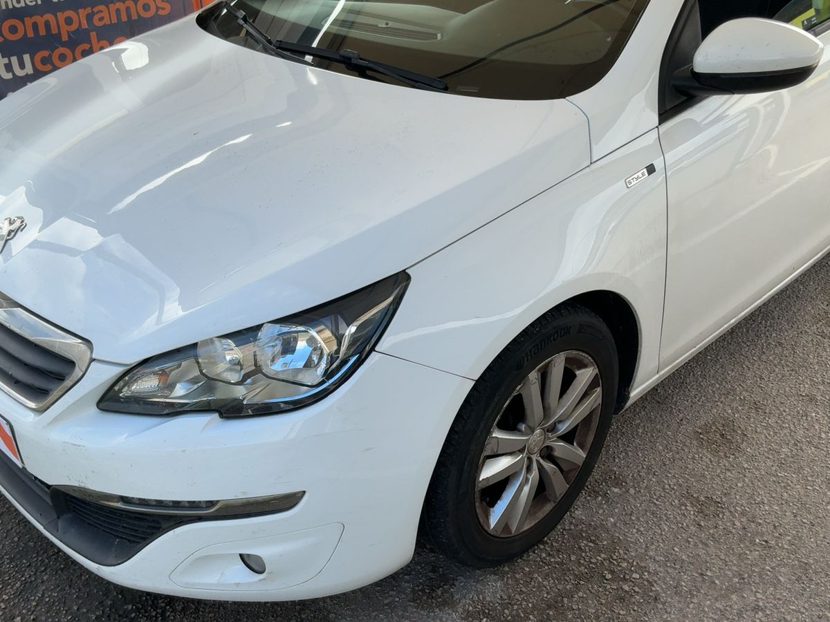 Lateral delantero izquierdo