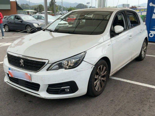 Frontal izquierda