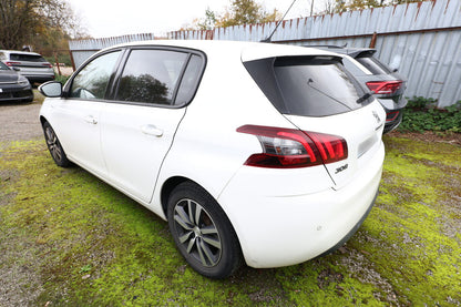 Peugeot 308 1.2 PT 110 Style Nav AppCo Kam PDC SHZ 96470259 3