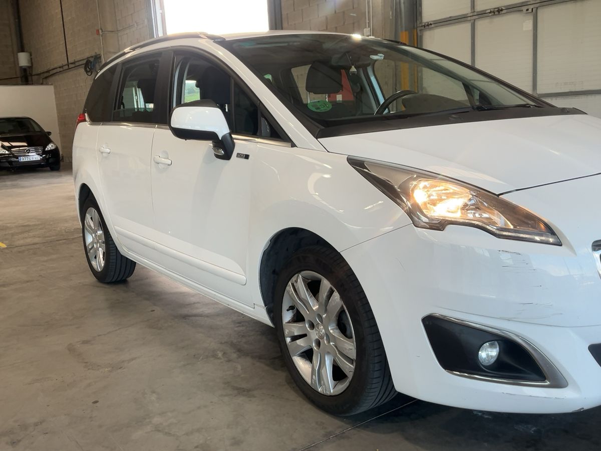 Lateral delantero derecho