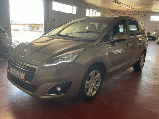 Frontal izquierda