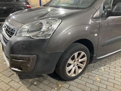 Lateral delantero izquierdo