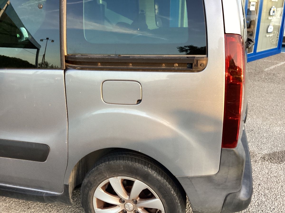 Parte trasera izquierda