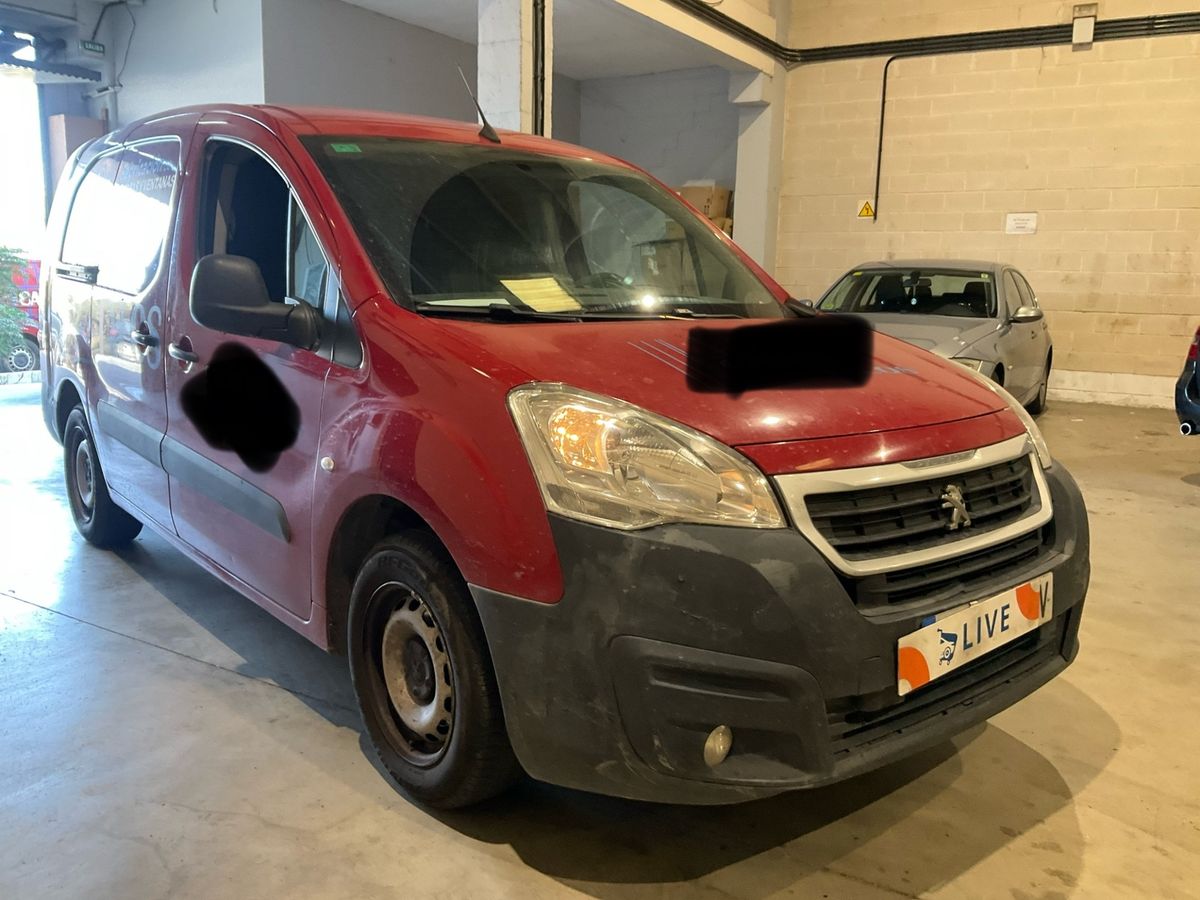 Lateral delantero derecho