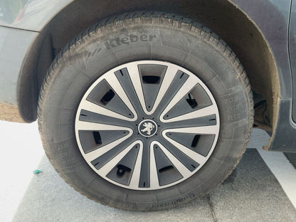 Neumático trasero derecho