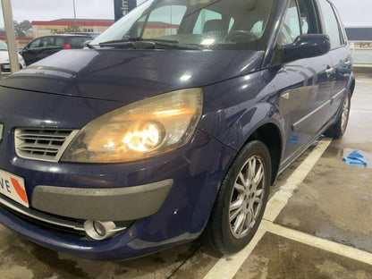 Lateral delantero izquierdo