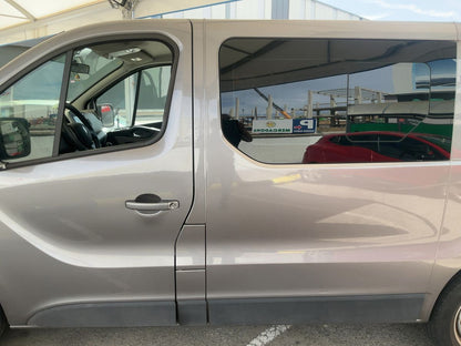 Exterior izquierda