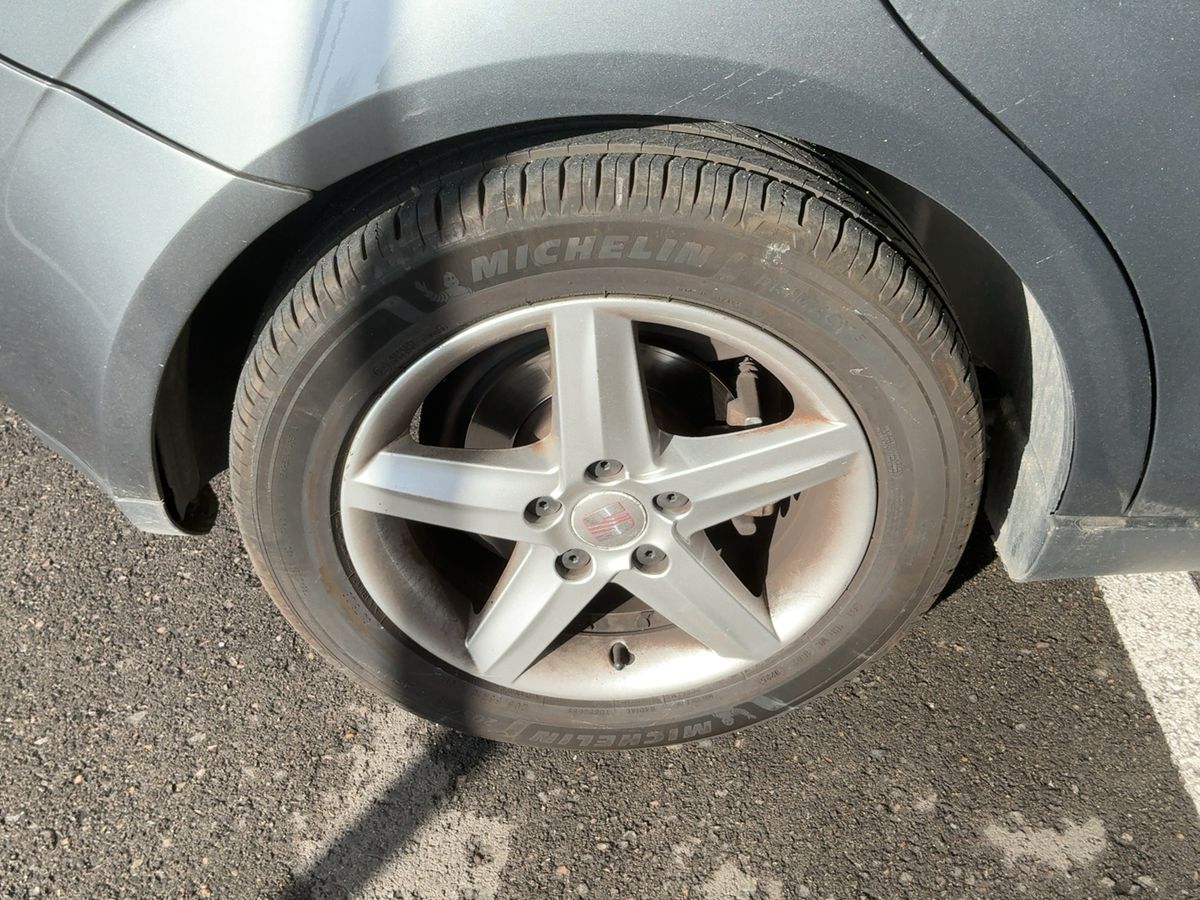 Neumático trasero derecho