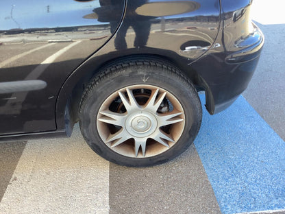 Neumático trasero izquierdo