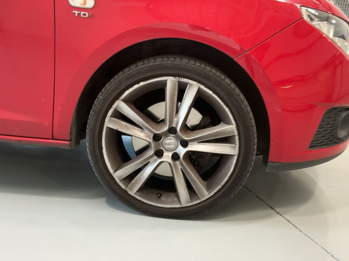 Neumático delantero derecho