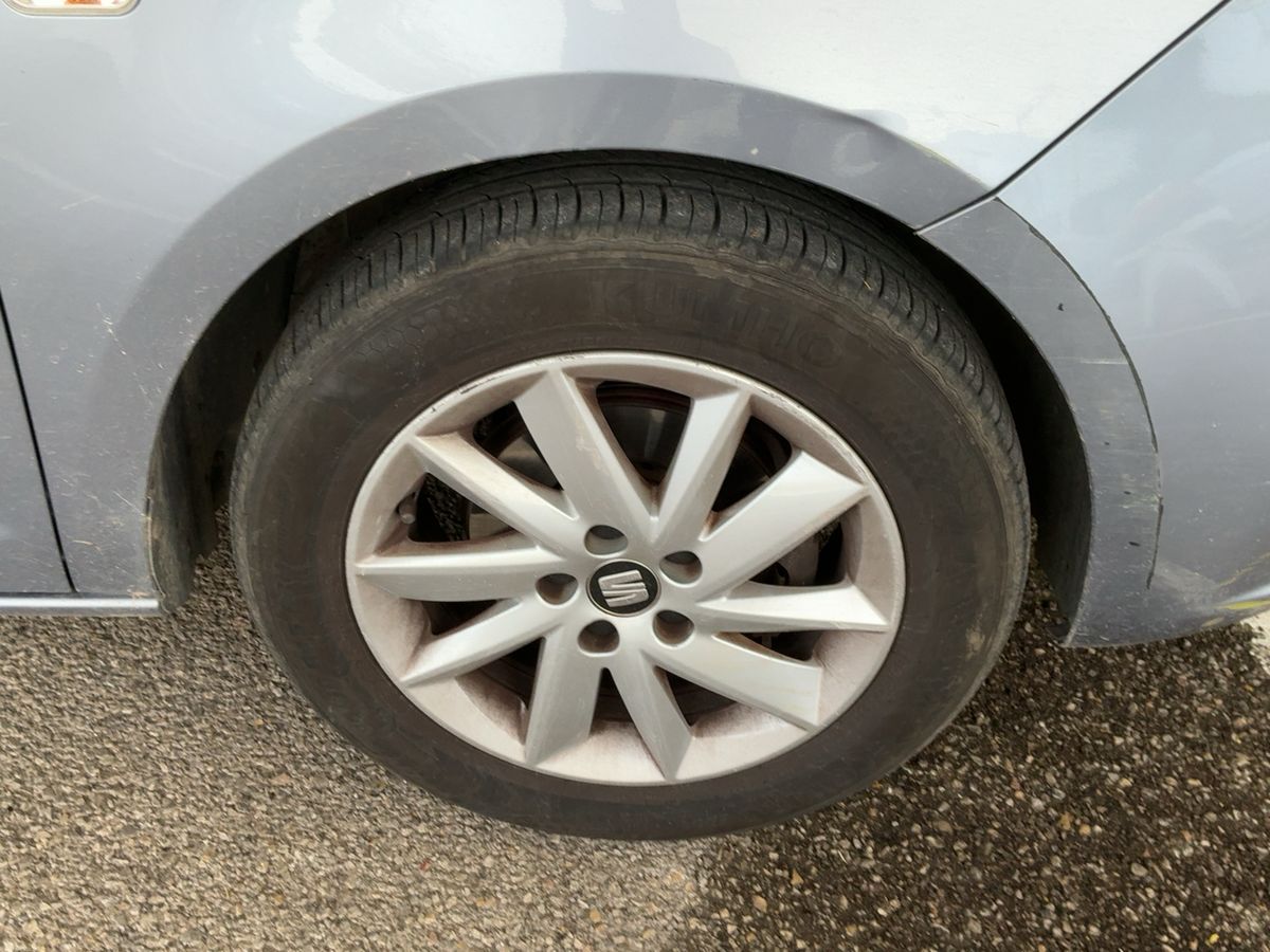 Neumático delantero derecho